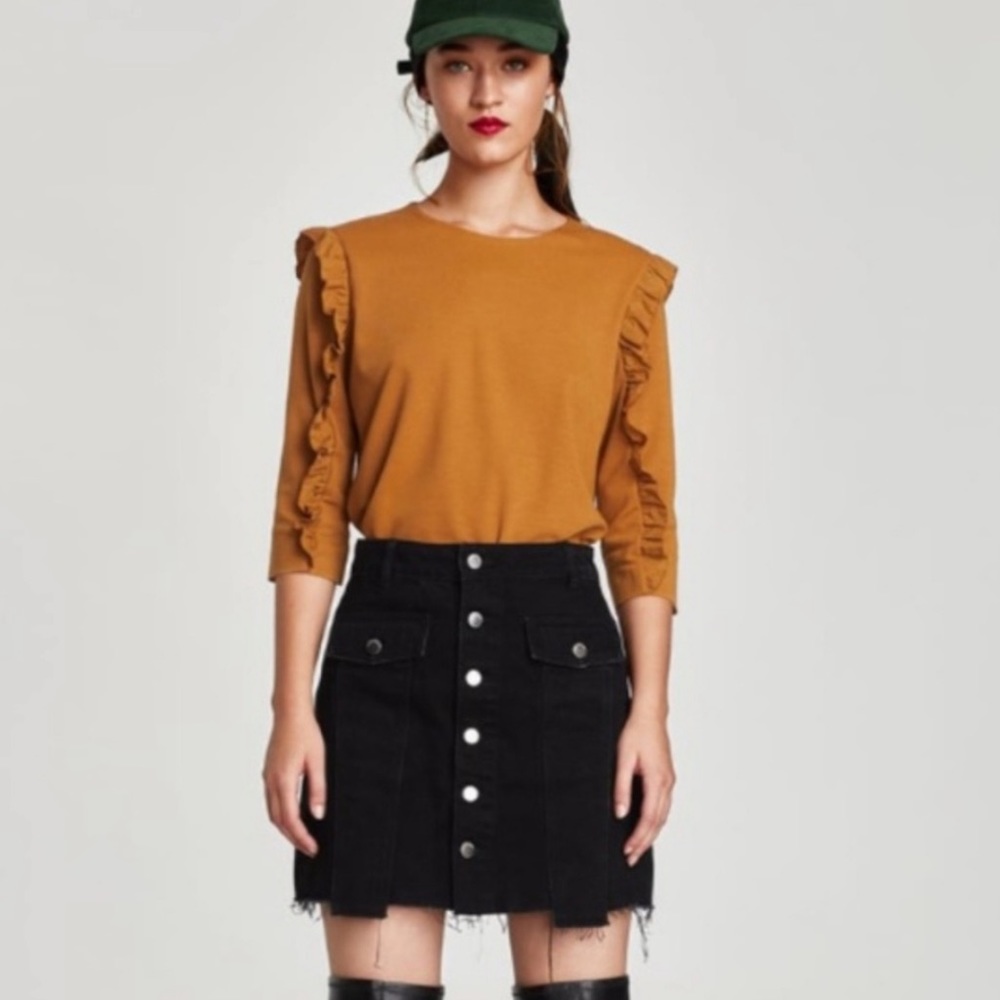 Zara Mustard Ruffle Top Size Small